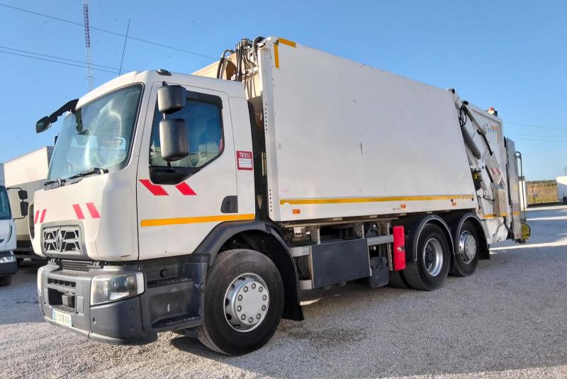 Engin de voirie Renault D-Series 320.26 Camion benne à ordures ménagères
