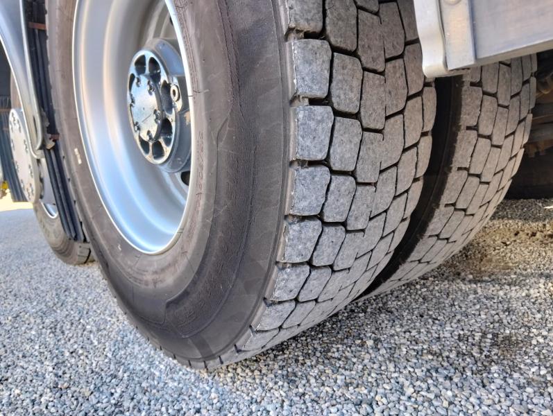 Maquinaria vial Renault D-Series