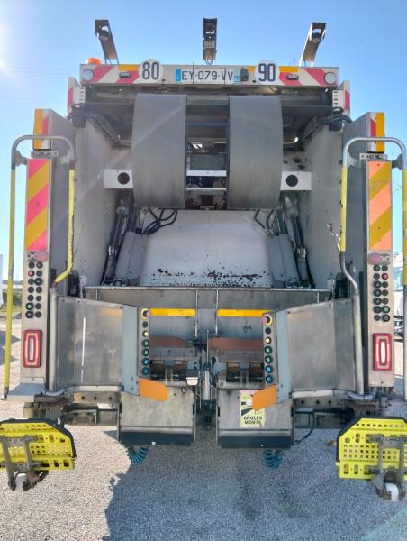 Maquinaria vial Renault D-Series