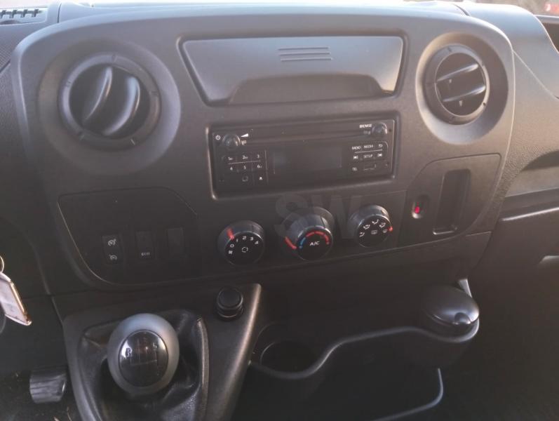 Furgoneta Renault Master 2.3 DCI 125 Vehículos especiales grúa de asistencia