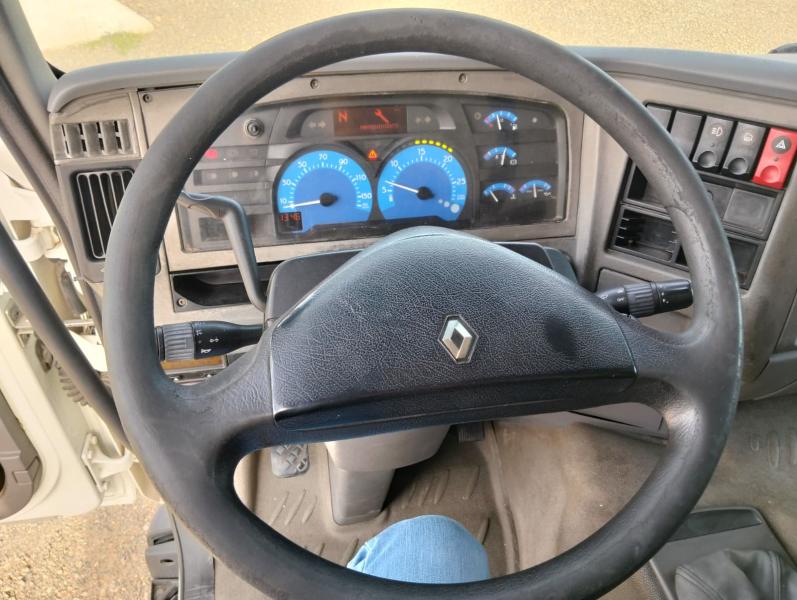Camião Renault PREMIUM 270.18