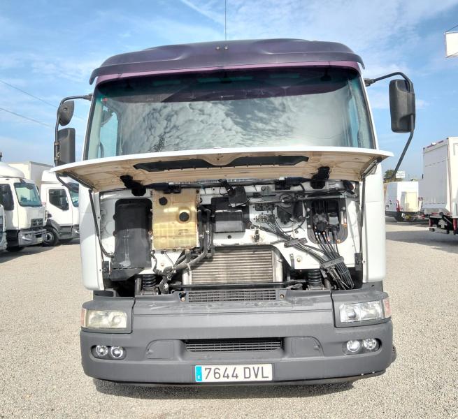 Camião Renault PREMIUM 270.18