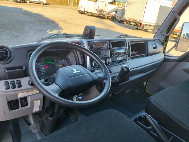 Camion Mitsubishi Fuso T-600R CANTER Frigo Mono température