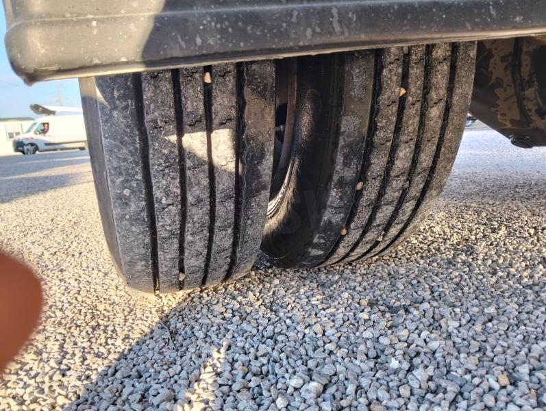 Camión Mitsubishi Fuso T-600R