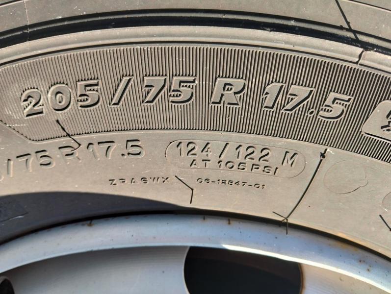 Camión Mitsubishi Fuso T-600R