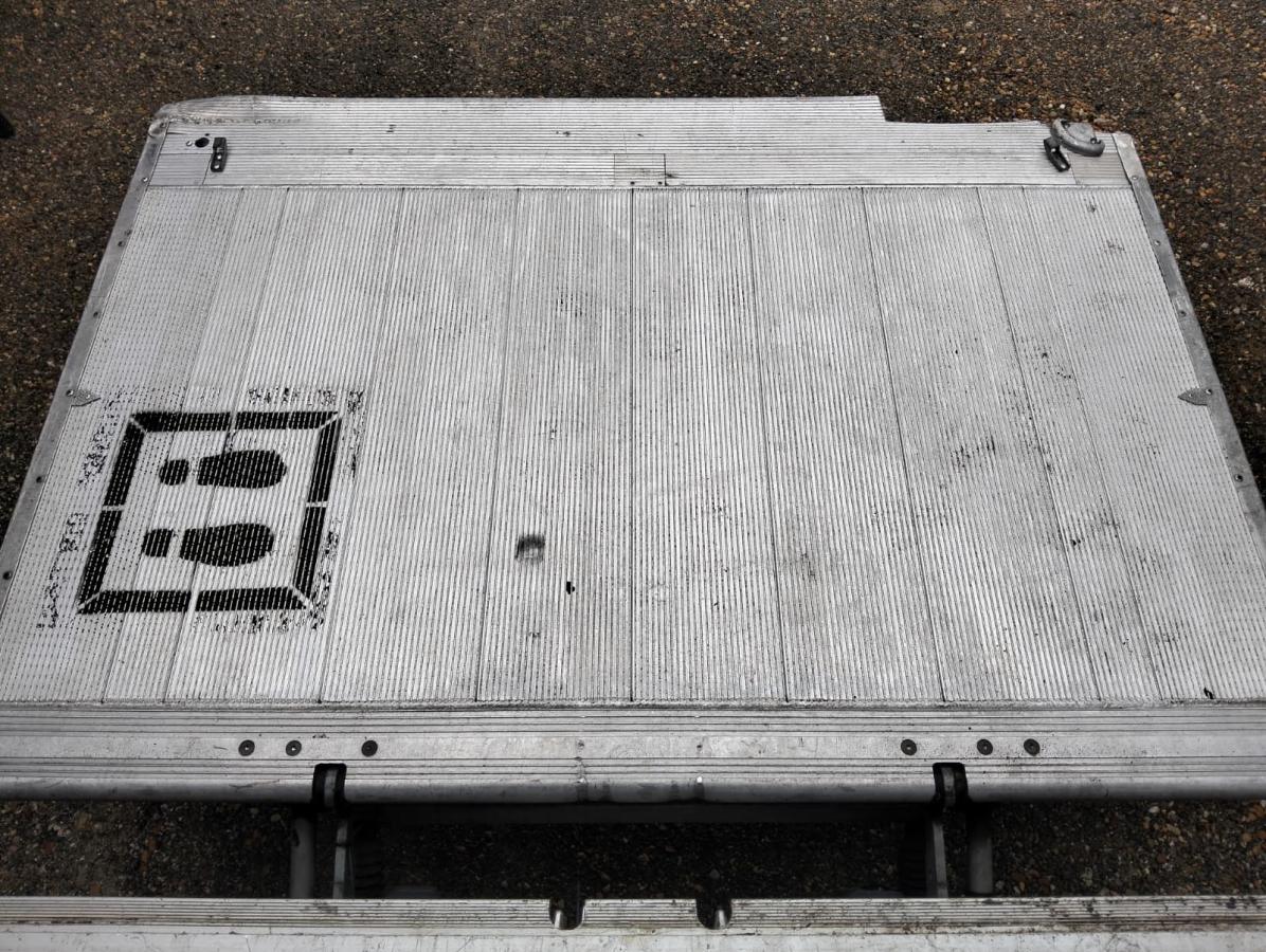 Camión Mitsubishi Fuso T-600R