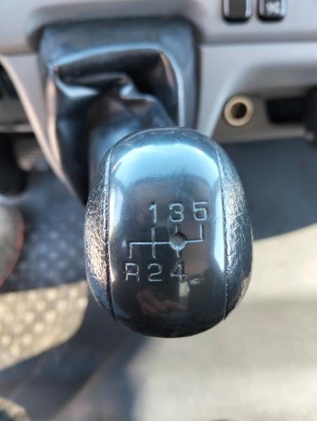 Camion Mitsubishi Fuso Canter