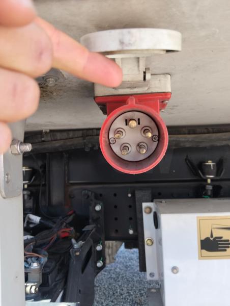 Camion Mitsubishi Fuso Canter