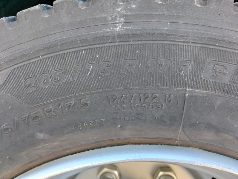 Camion Mitsubishi Fuso Canter