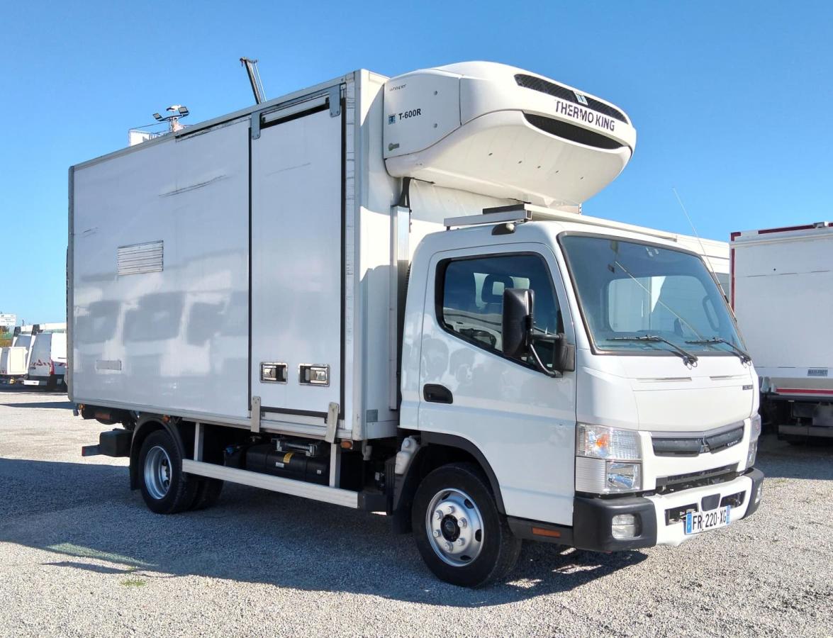 Camion Mitsubishi Fuso Canter