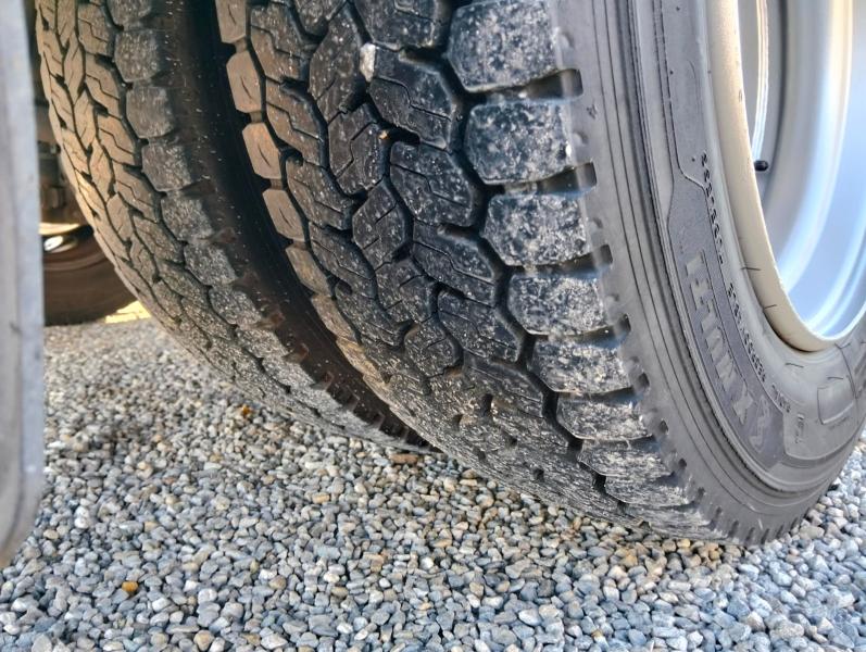 Camion Mitsubishi Fuso Canter