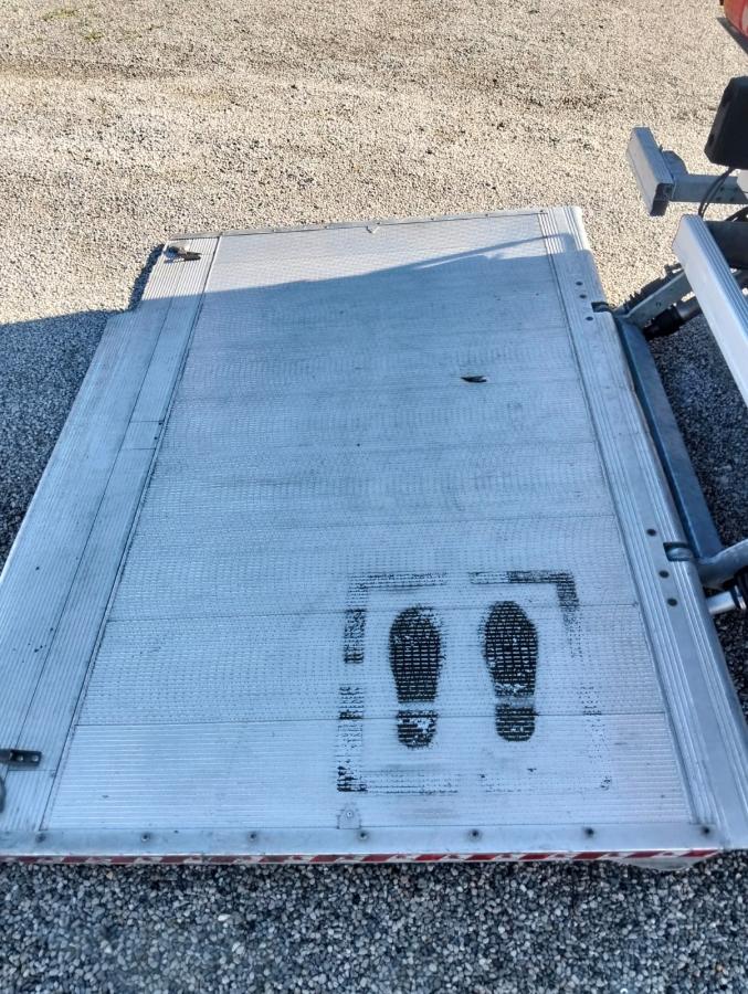 Camion Mitsubishi Fuso Canter