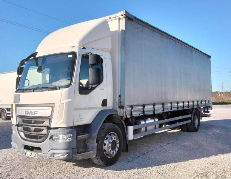 Camion DAF LF 310.19 Rideaux coulissants PLSC (tautliner)