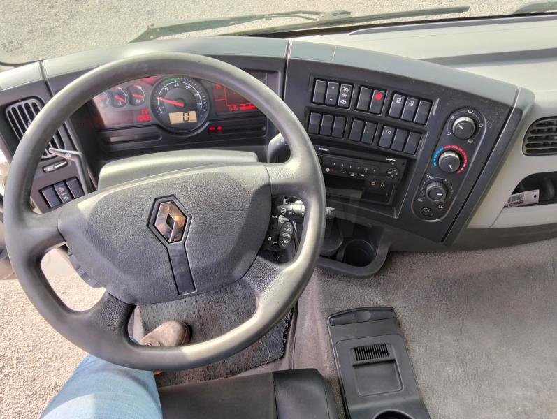 Camion Renault D-Series 280.18 Fourgon