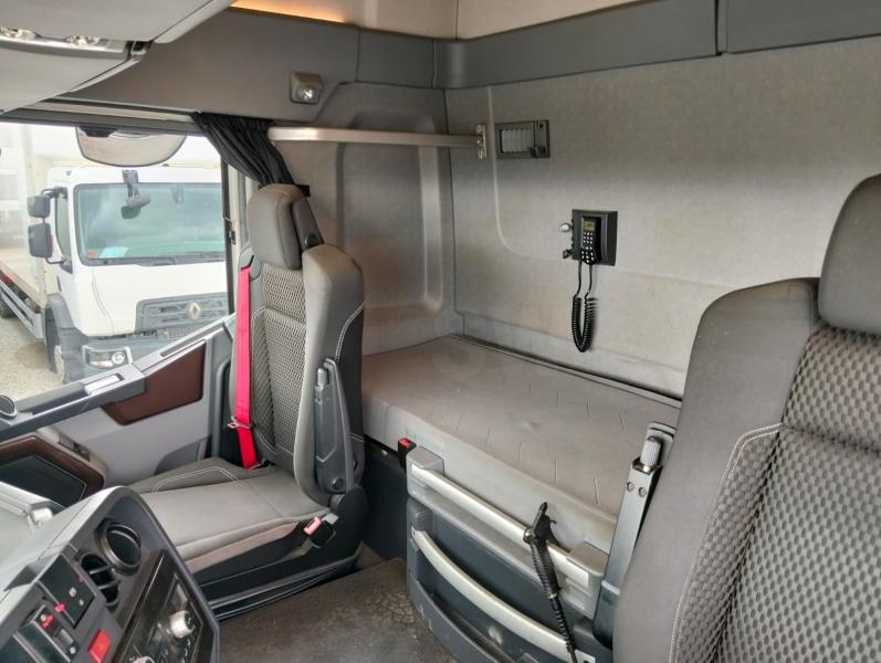 Camion Renault T-Series 460 Fourgon