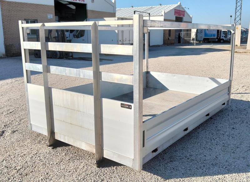Pièces détachées CAJA DE ALUMINIO CAJA DE ALUMINIO Cabine / carrosserie