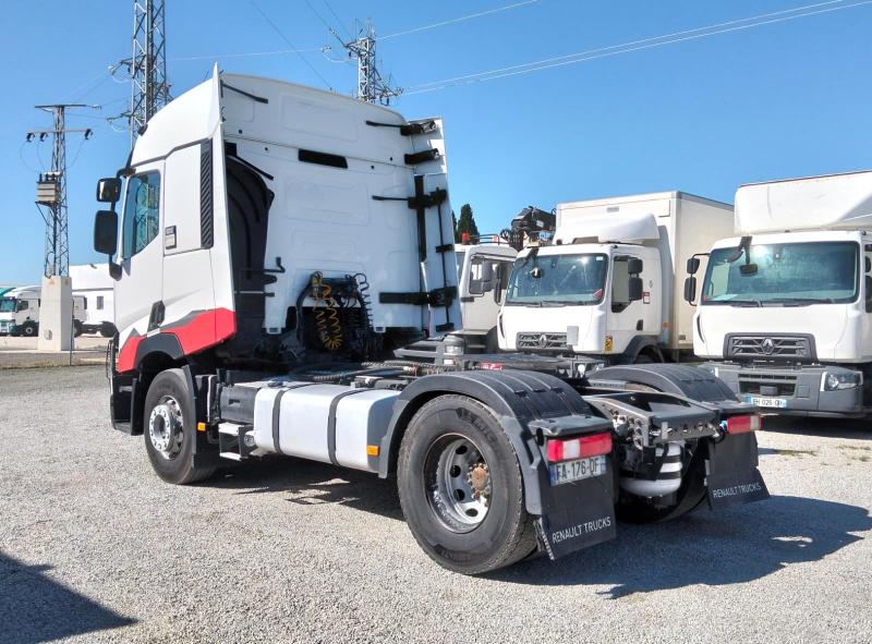 Tracteur Renault T-Series 460 XROAD