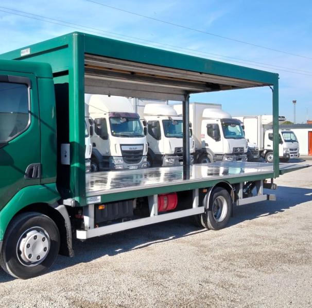 Camion Renault Midlum 180.10 Fourgon Brasseur