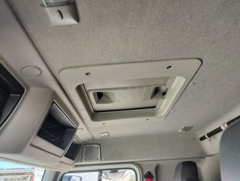 Camion Renault D-Series 280.19 Rideaux coulissants PLSC (tautliner)