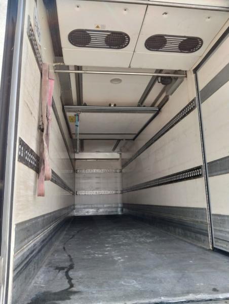 Camion Renault D-Series 280.18 Frigo Multi température