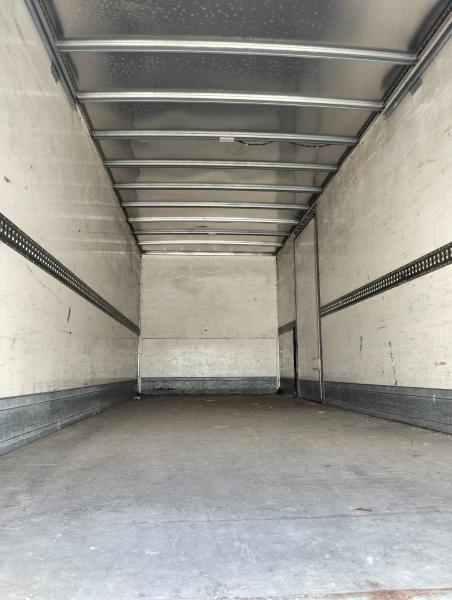 Camion Renault D-Series 240.12 Fourgon