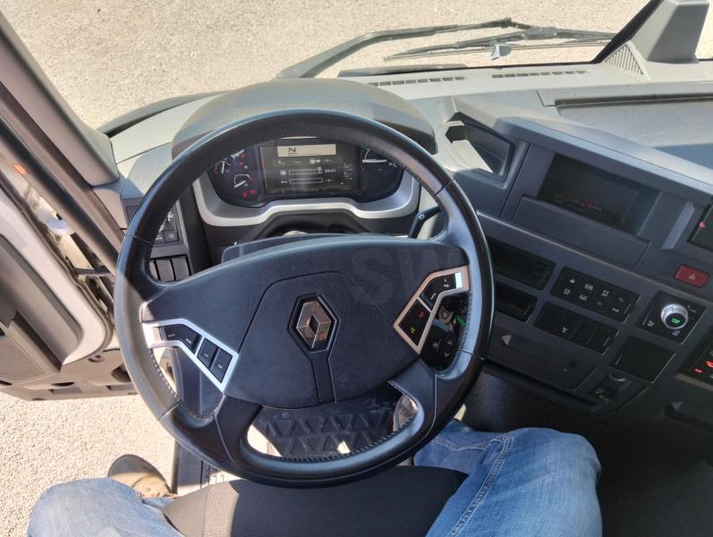 Tracteur Renault T-Series 480