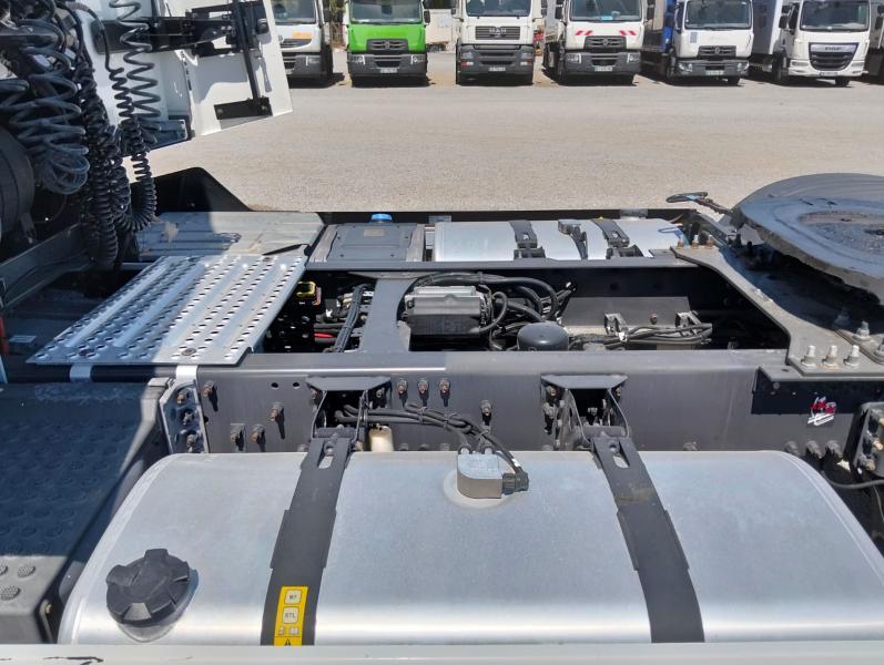 Cabeza tractora Renault T-Series 480