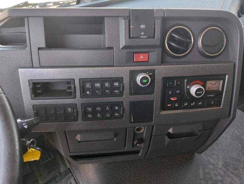 Cabeza tractora Renault T-Series 460 X ROAD