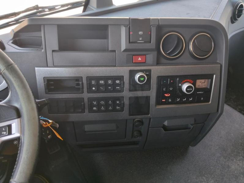 Cabeza tractora Renault T-Series 460 XROAD