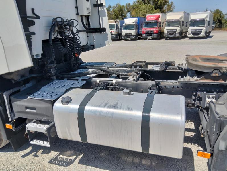 Cabeza tractora Renault T-Series 480 XROAD