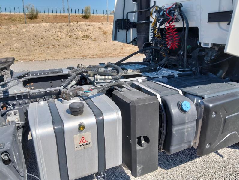 Cabeza tractora Renault T-Series 480 XROAD