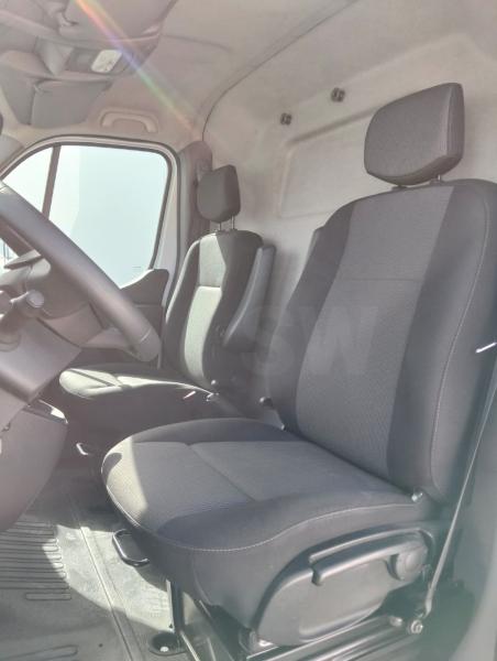 Furgoneta Renault Master Vehículos especiales grúa de asistencia