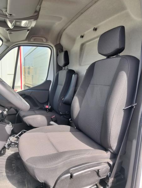 Furgoneta Renault Master Vehículos especiales grúa de asistencia