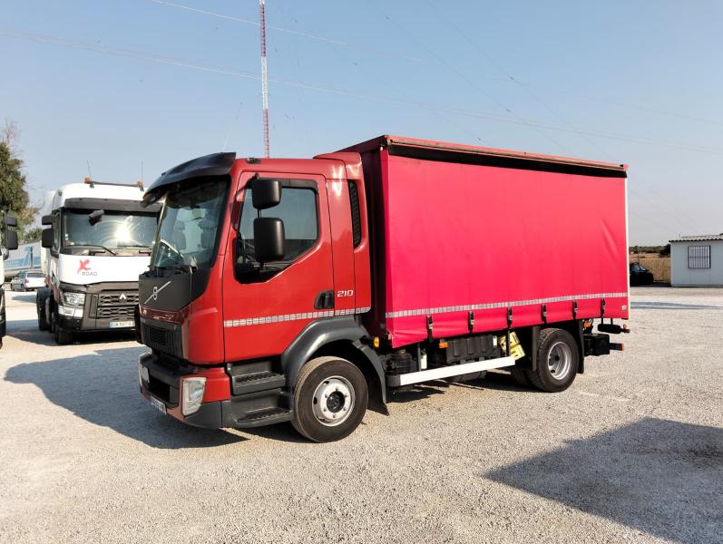Camión Volvo FL 210.12 Lonas deslizantes PLFD (Tautliner)