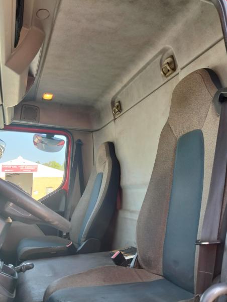 Camion Volvo FL 210.12 Rideaux coulissants PLSC (tautliner)
