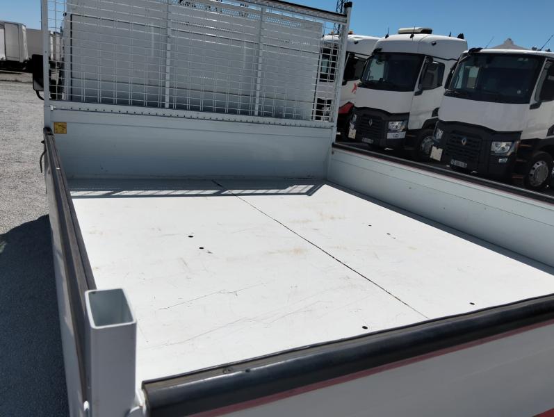 Camión Mitsubishi Fuso FE Series CANTER Caja abierta