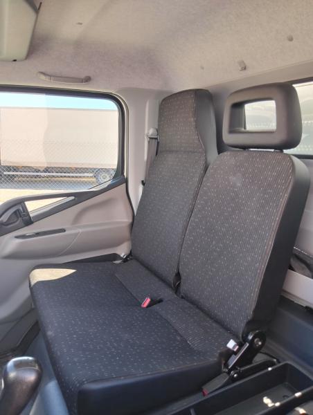 Camión Mitsubishi Fuso FE Series CANTER Caja abierta