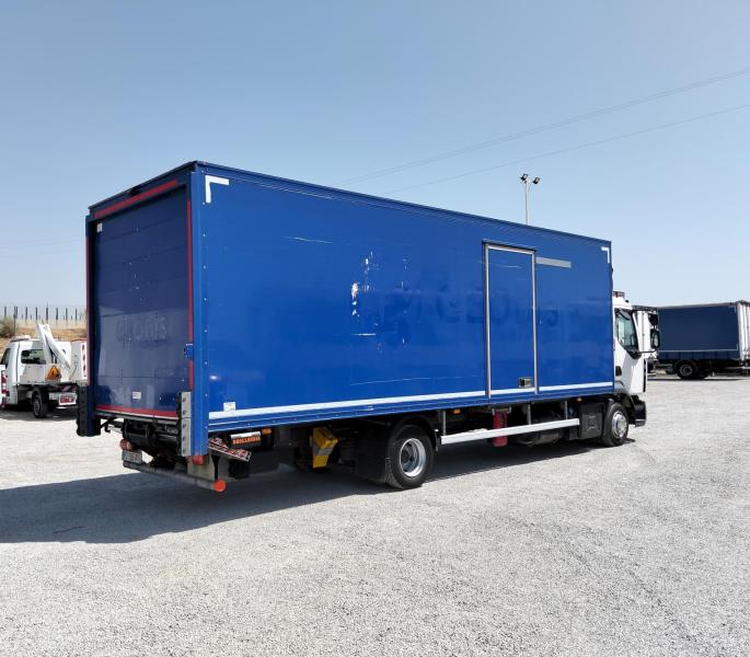 Camión Renault D-Series 210.12 Furgón