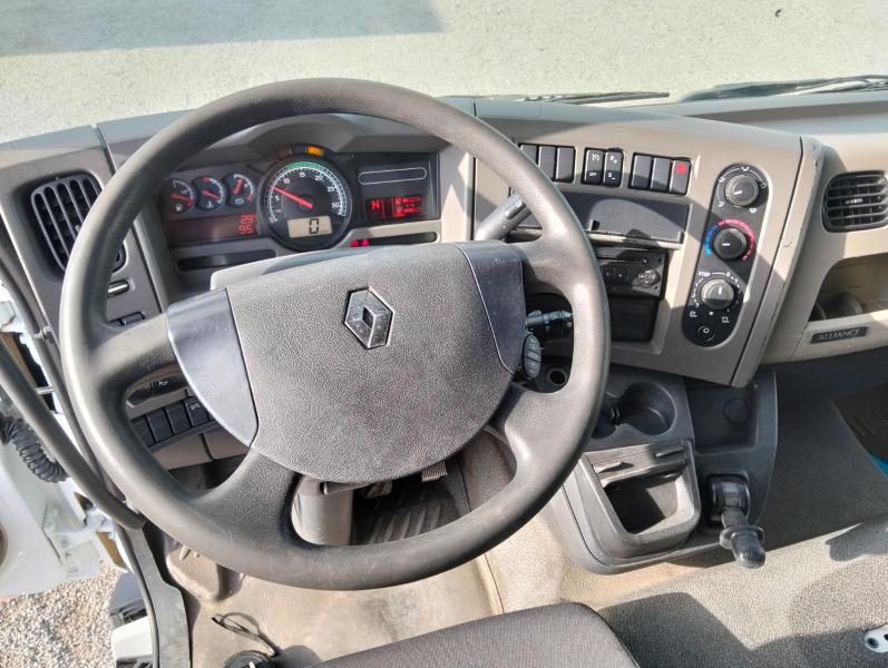 Camión Renault Midlum 220.12 Furgón