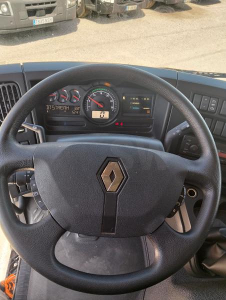 Camión Renault D-Series 210.12 Furgón