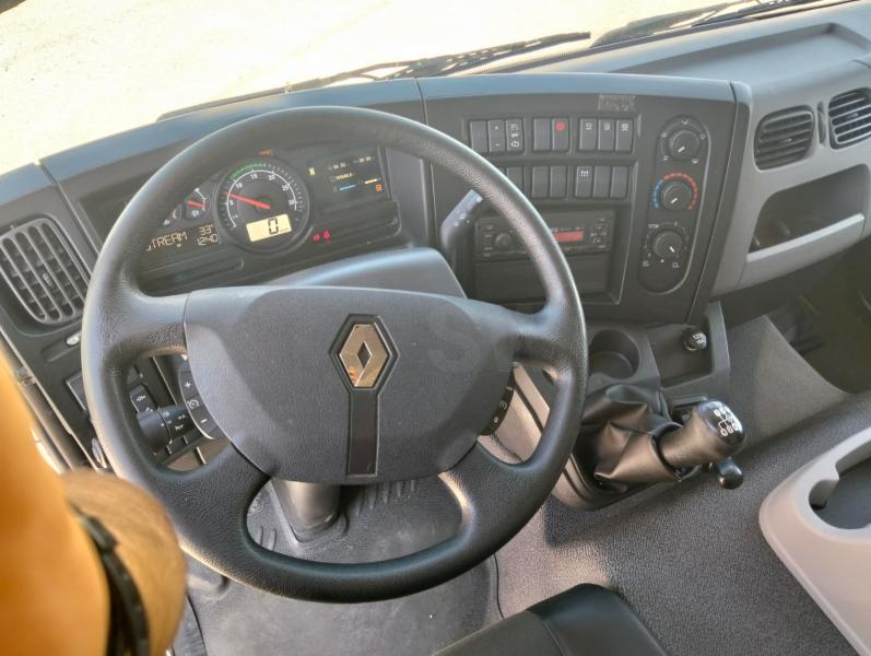 Camión Renault D-Series 210.12 Furgón