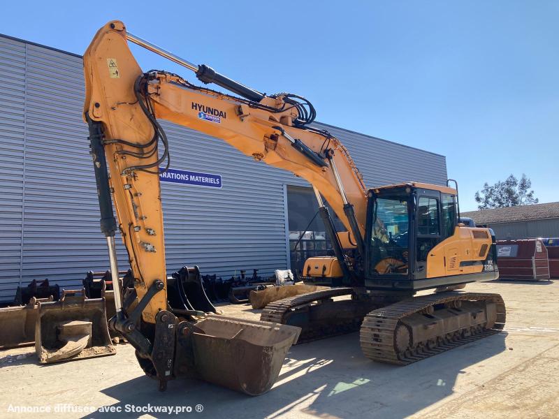 Hyundai HX220L 