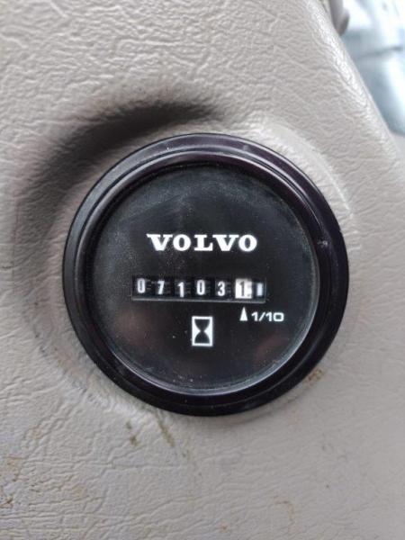 Pelle sur chenilles Volvo EC180 DL
