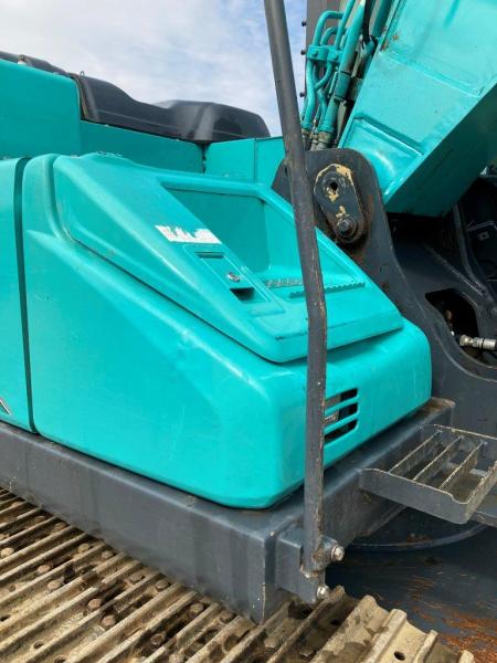 Pelle sur chenilles Kobelco SK210LC-10