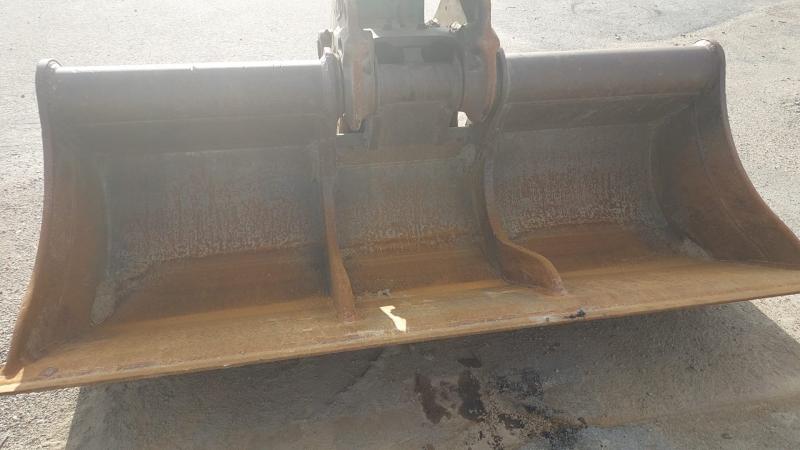Pelle sur chenilles Kobelco SK270SRNLC-5