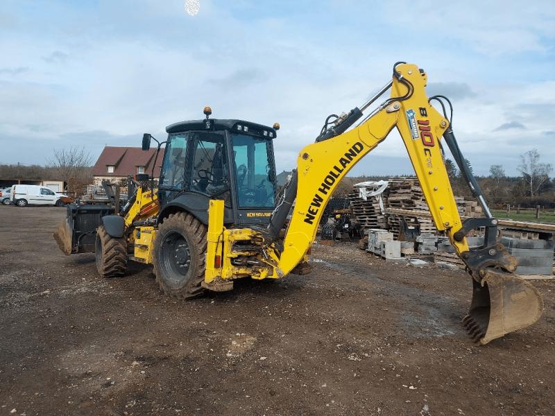 Tractopelle rigide New Holland B110C
