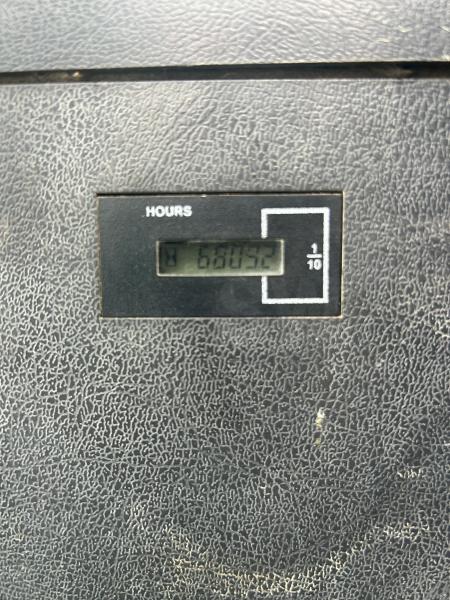 Pelle sur pneus Hyundai HW 140