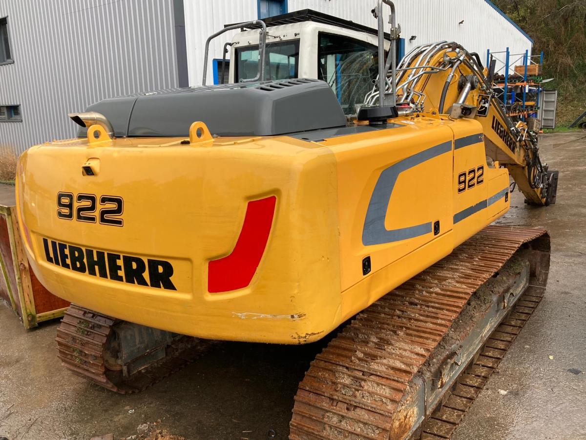 Pelle sur chenilles Liebherr R922LC