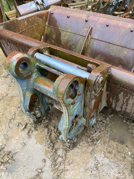 Pelle sur chenilles Liebherr R922LC