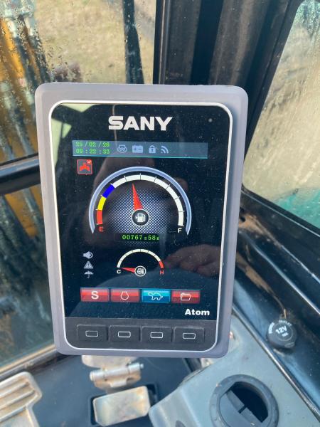 pelle Sany SY26U